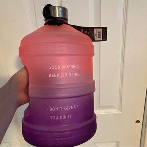 Manna Trail ombré 1 gallon water jug